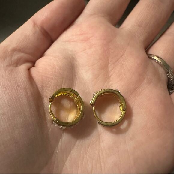 Vintage Gold Toned‎ Faux Diamond Huggie Hoop Small Earrings - Picture 3 of 4